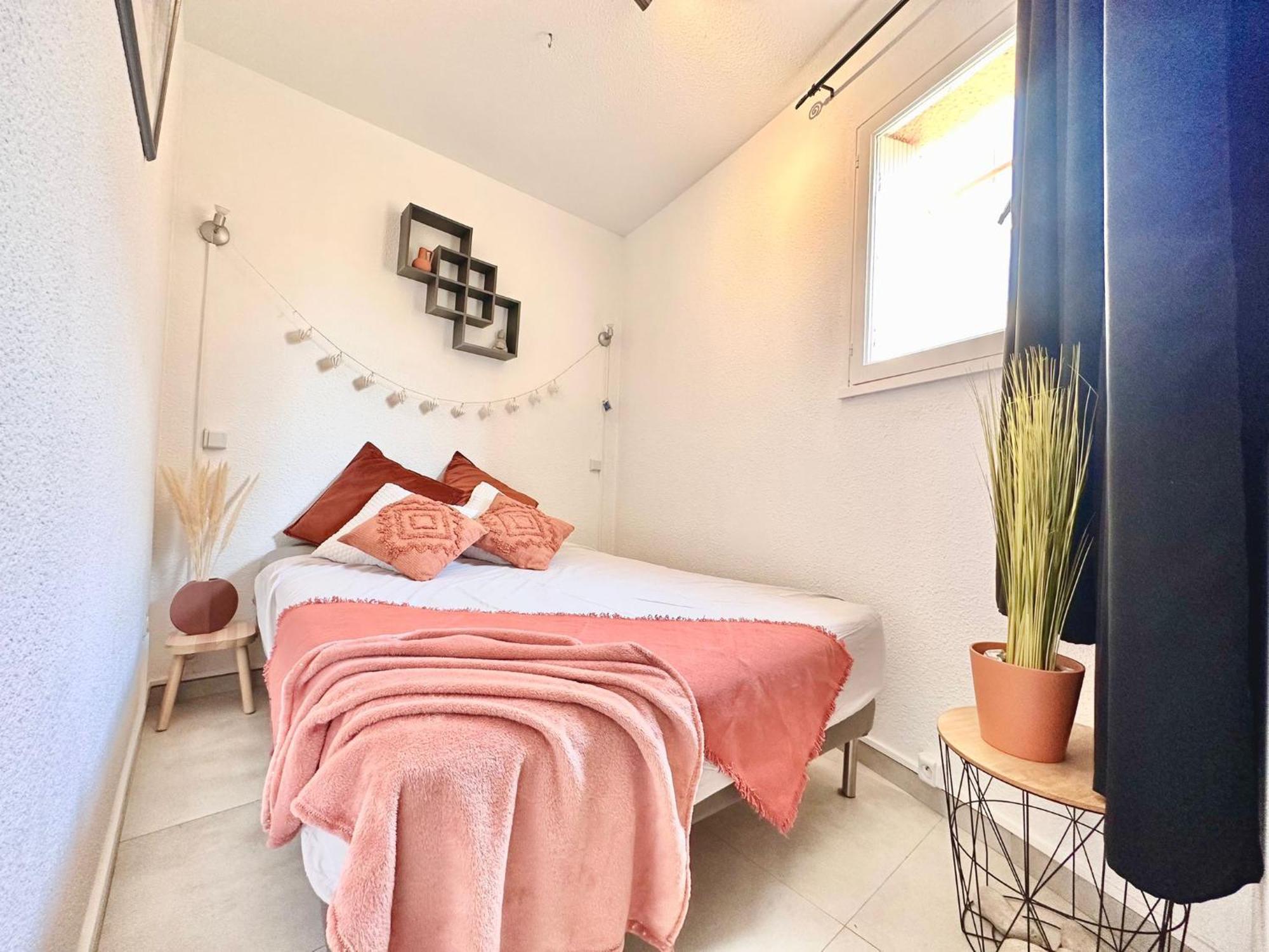 La Terrasse Bandolaise Tout A Pied, Wifi, Clim, Parking Luaran gambar
